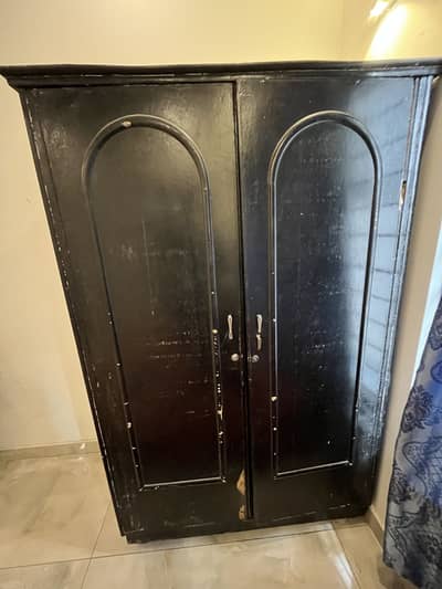Wooden wardroobe