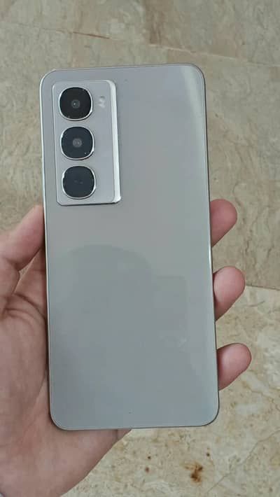 Itel City 100