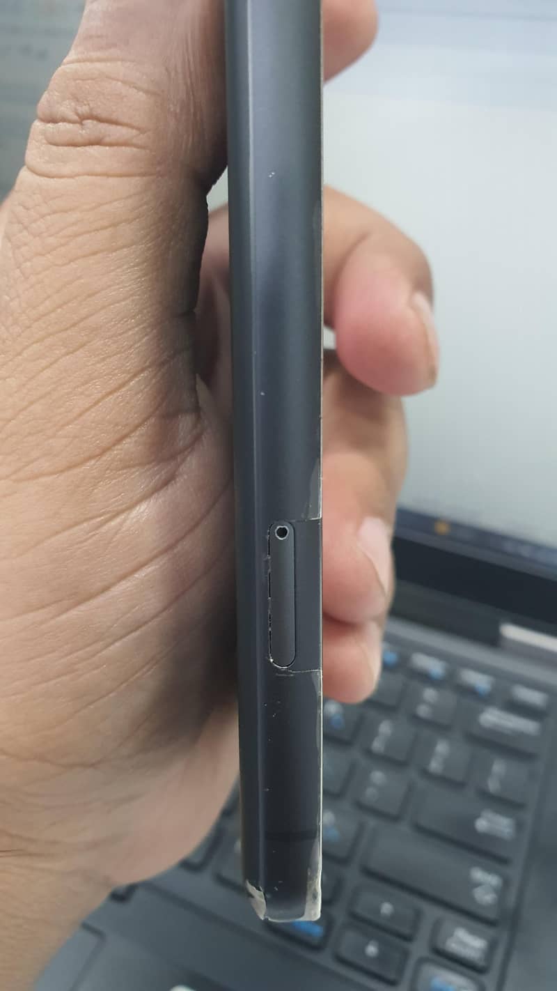 Google Pixel 8 4