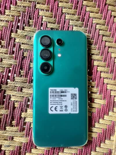Tecno CAMON 40