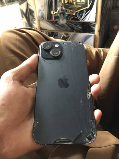iPhone 15 back cracked bypass hai 128 gb hai display message