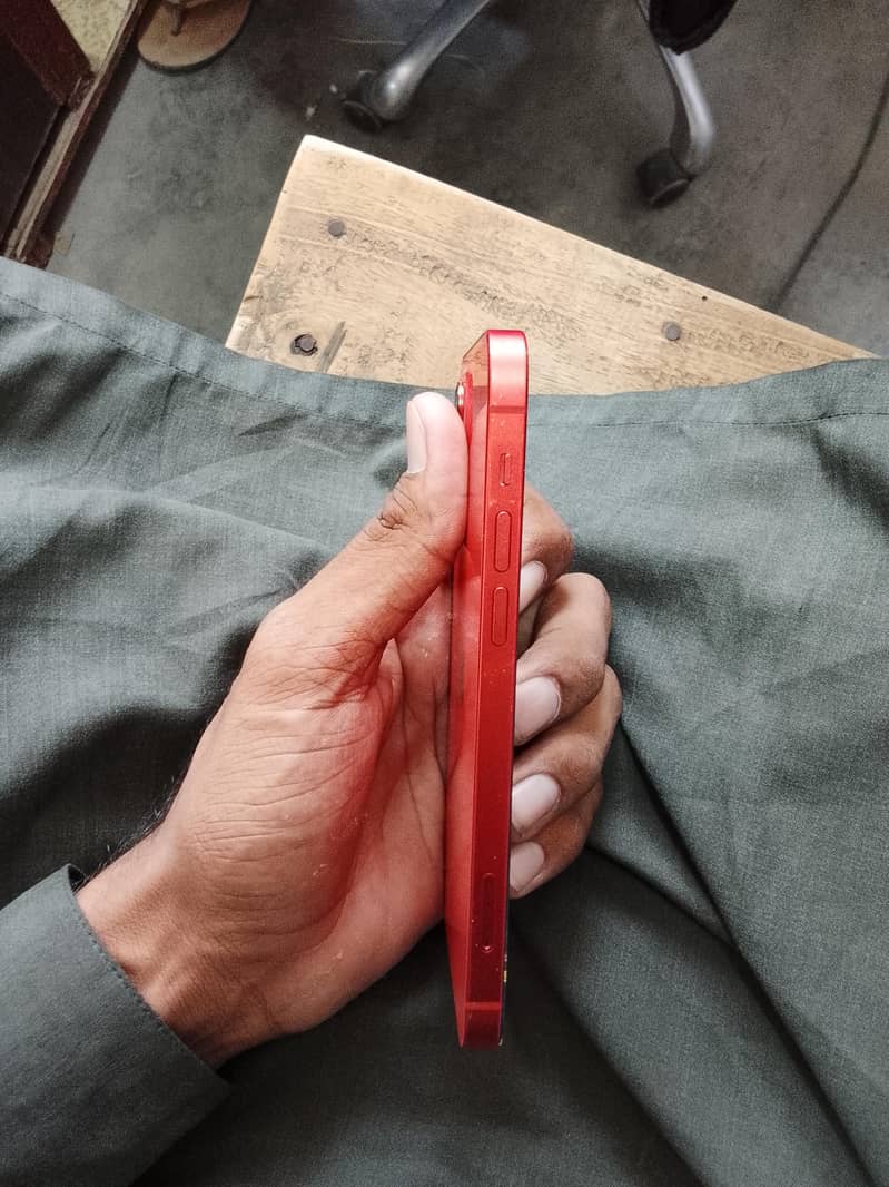 Apple iPhone 12 1