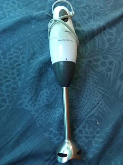 Kambrook Essentials Stick Mixer KSB7. new condition