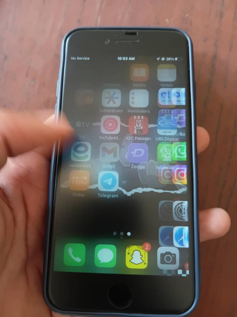 Apple iPhone 7 2
