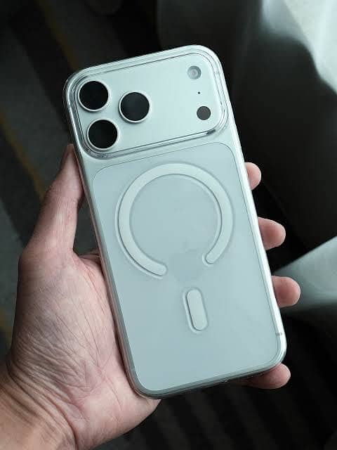 Apple iPhone 17 Pro Max 1