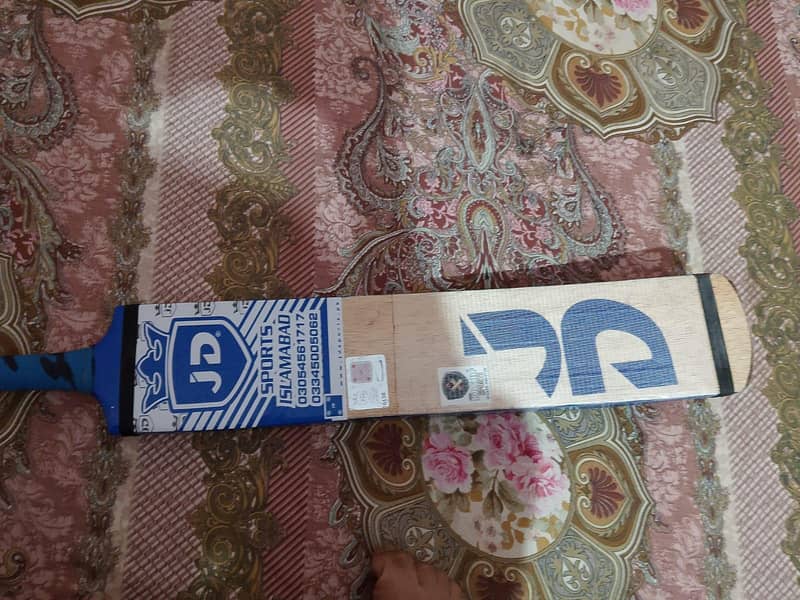 JD cricket bat 2