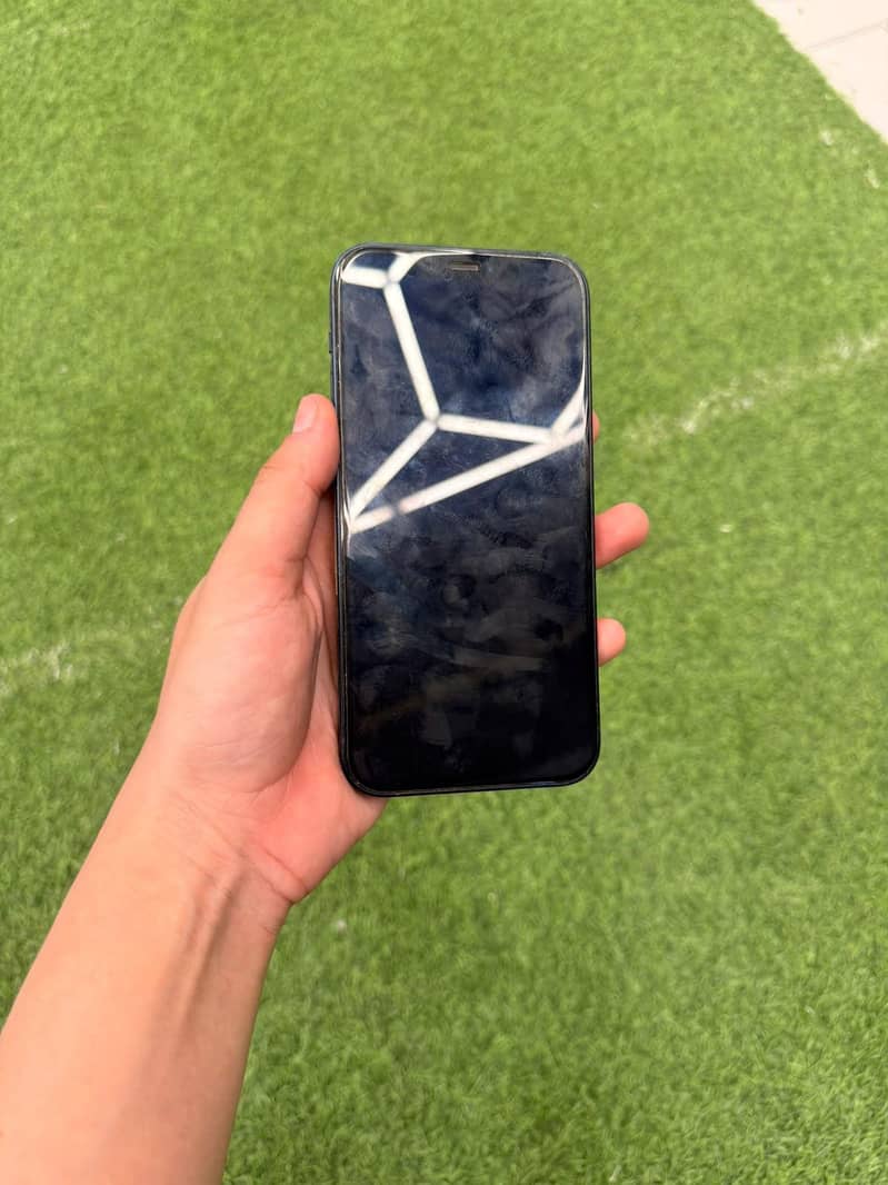 Apple iPhone 12 jv 1