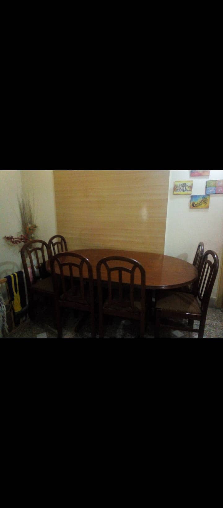Dining Table ( 6 seaters )– Good Condition, 1