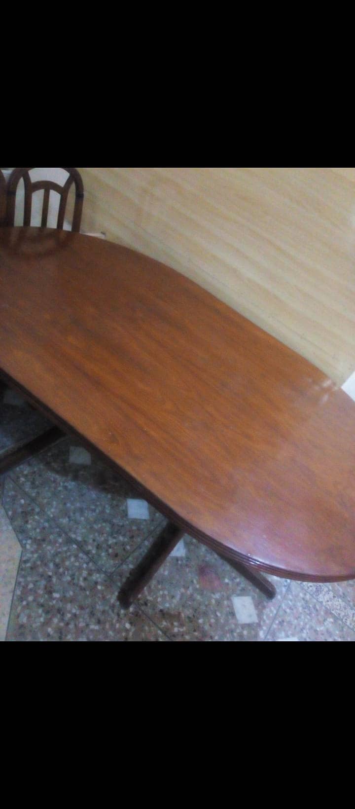 Dining Table ( 6 seaters )– Good Condition, 2
