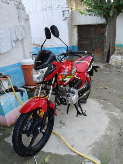 CB 125F