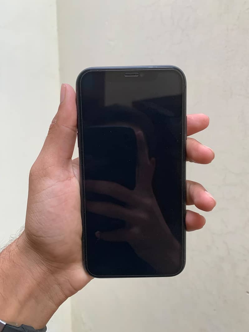 Apple iPhone 11 0