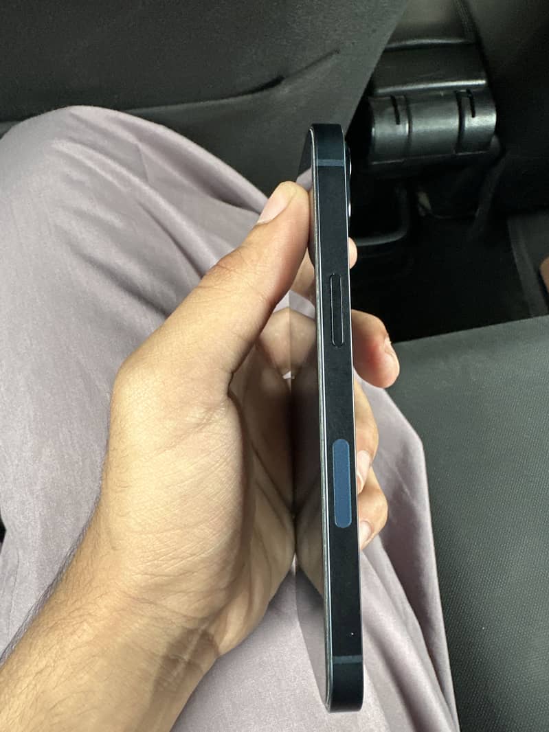 Apple iPhone 13 1