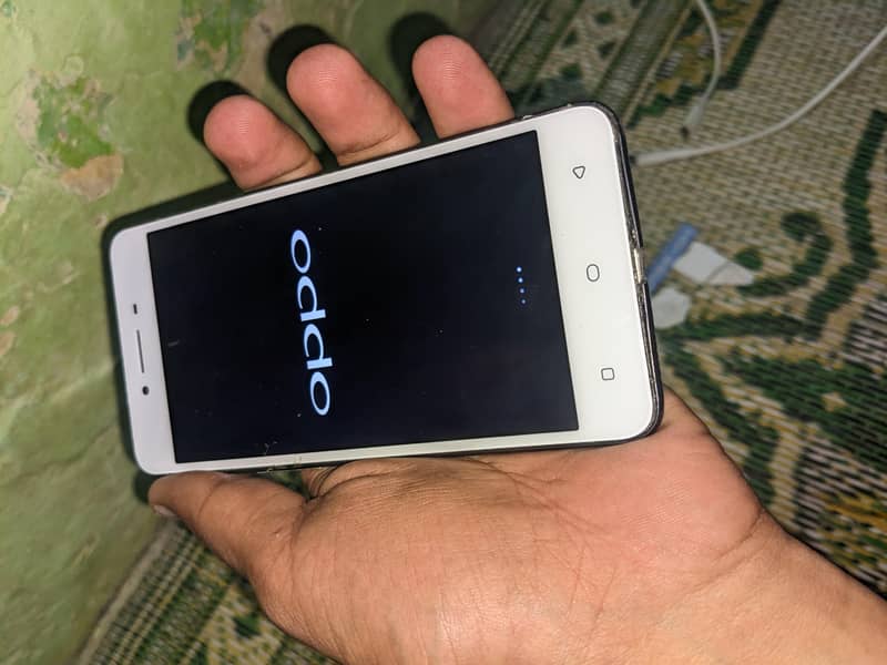 OPPO A37 2