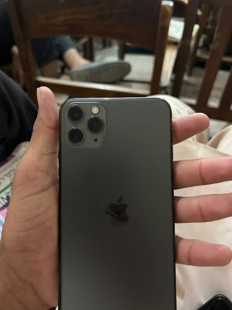 Apple iPhone 11 Pro Max 5