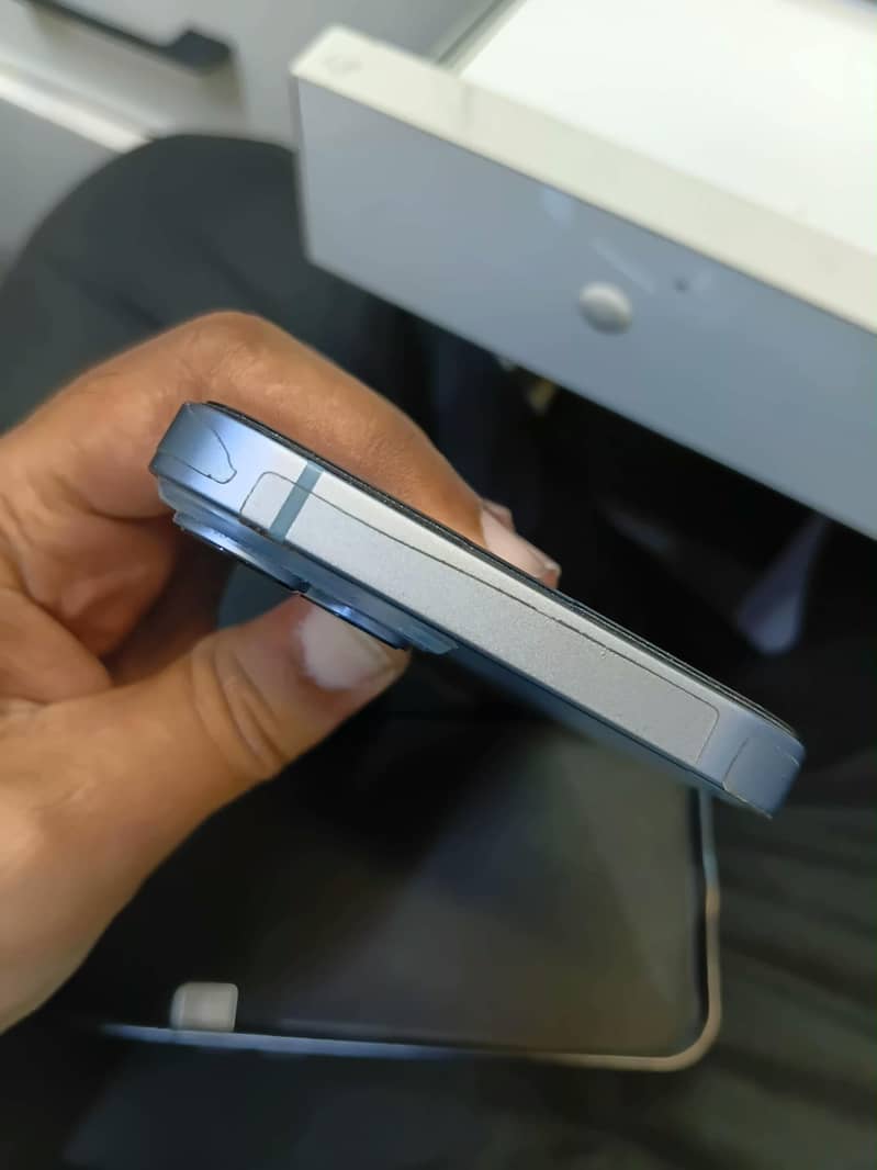 Apple iPhone 14 6