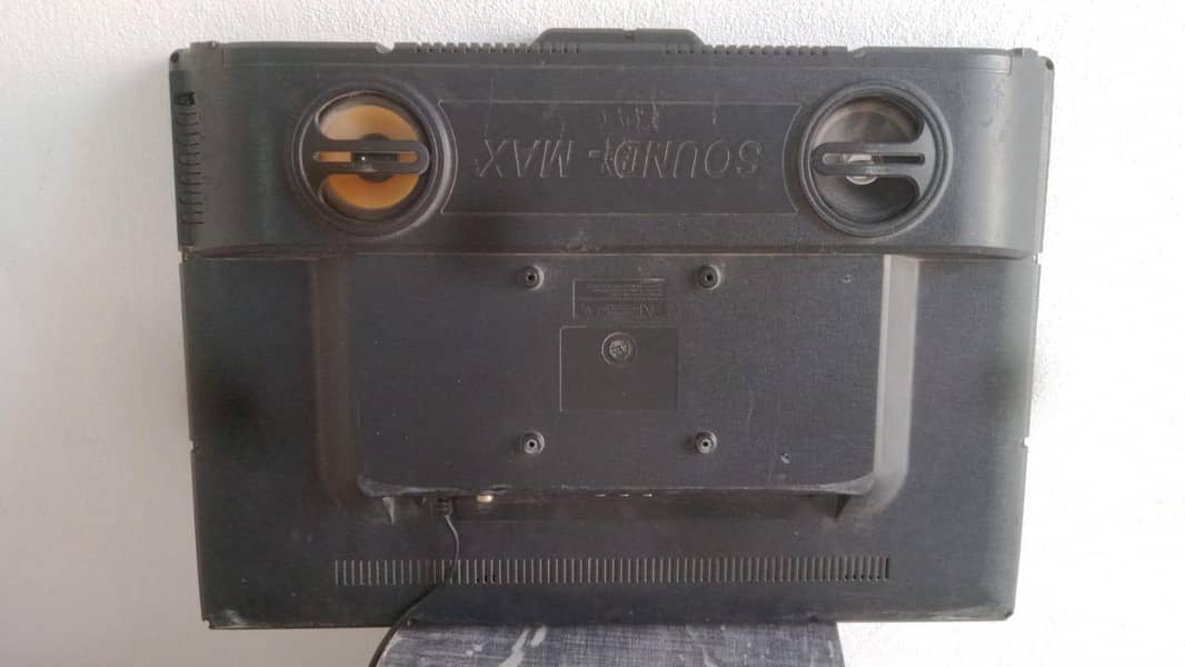 LCD TV 3