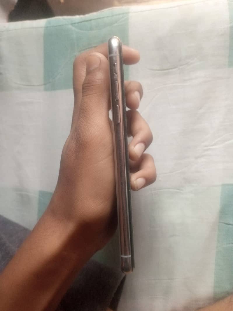 Apple iPhone X 1