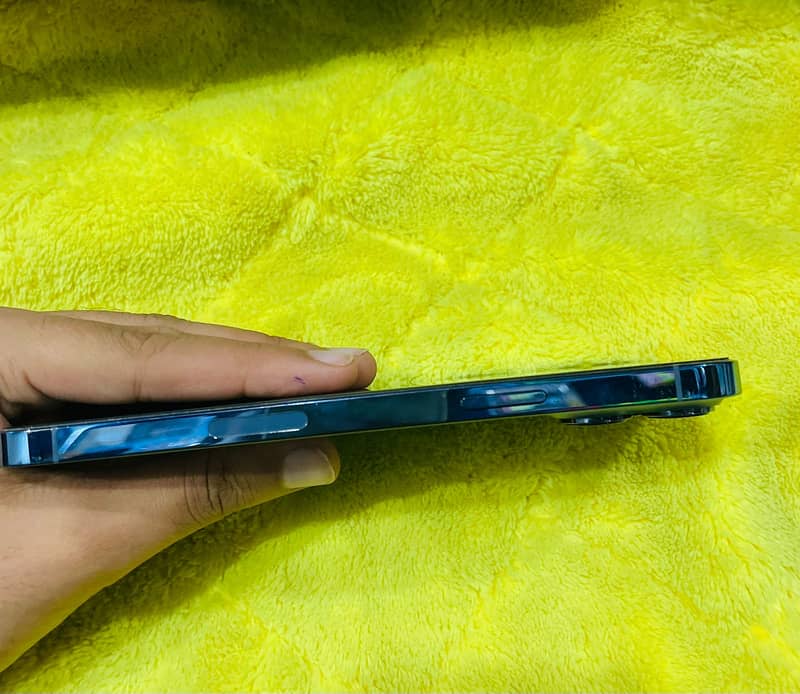 Apple iPhone 13 Pro Max 5