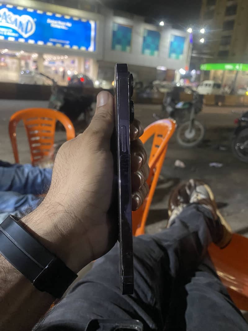Apple iPhone 14 Pro Max 2