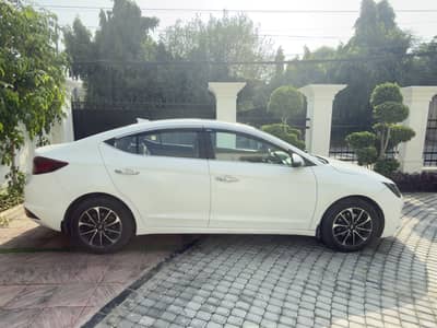Hyundai Elantra 2023 for urgent sale