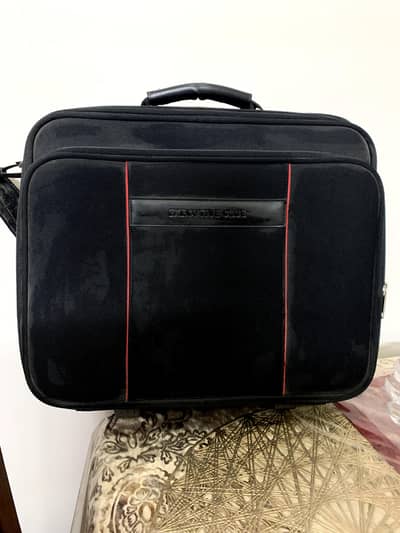 Pilot style bag in excellent condition