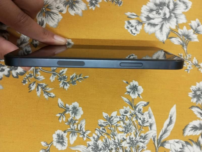 Apple iPhone 12 2