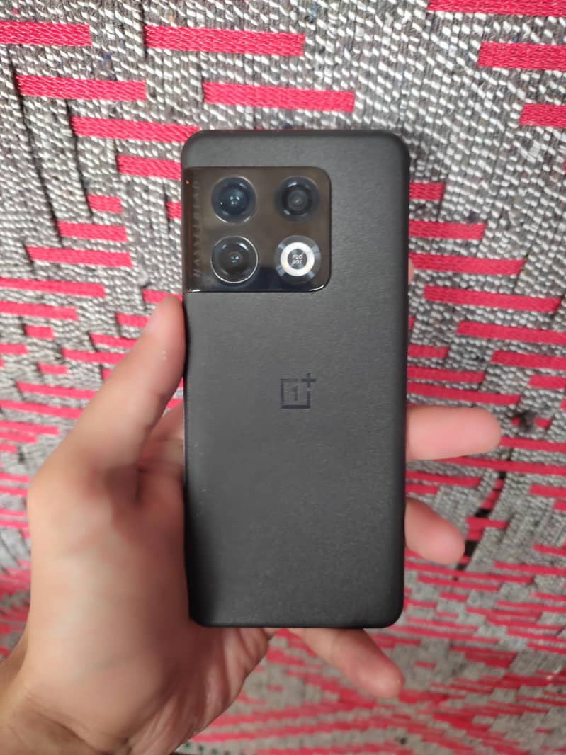 One Plus 10 Pro 1