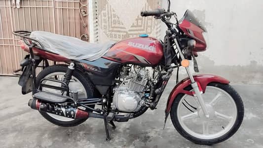One hand use 9600km running