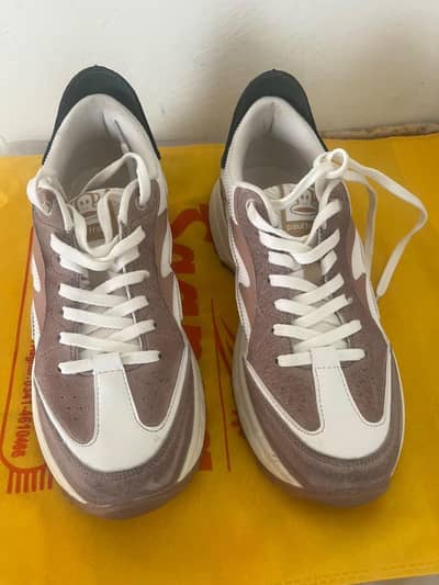 stylish mens sneakers