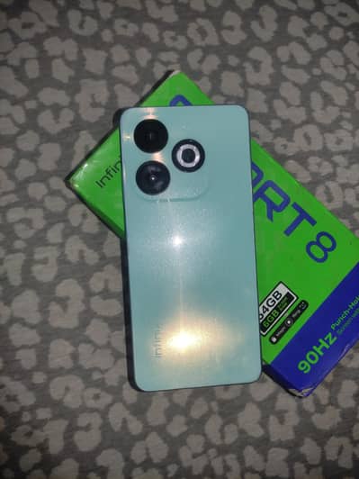 Infinix Smart 8 (3+3/64) (10/10 condition)