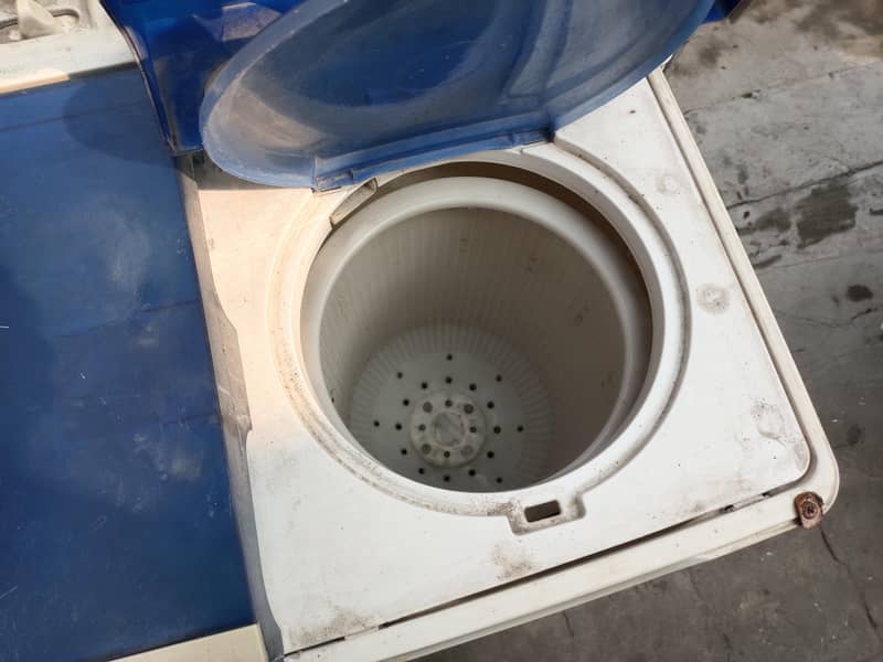 Dawlance washing machine 1