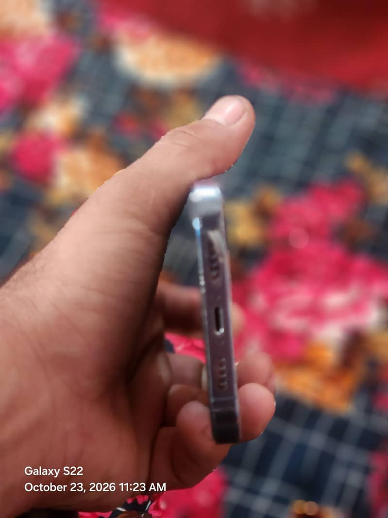 Apple iPhone 13 Pro Max 2