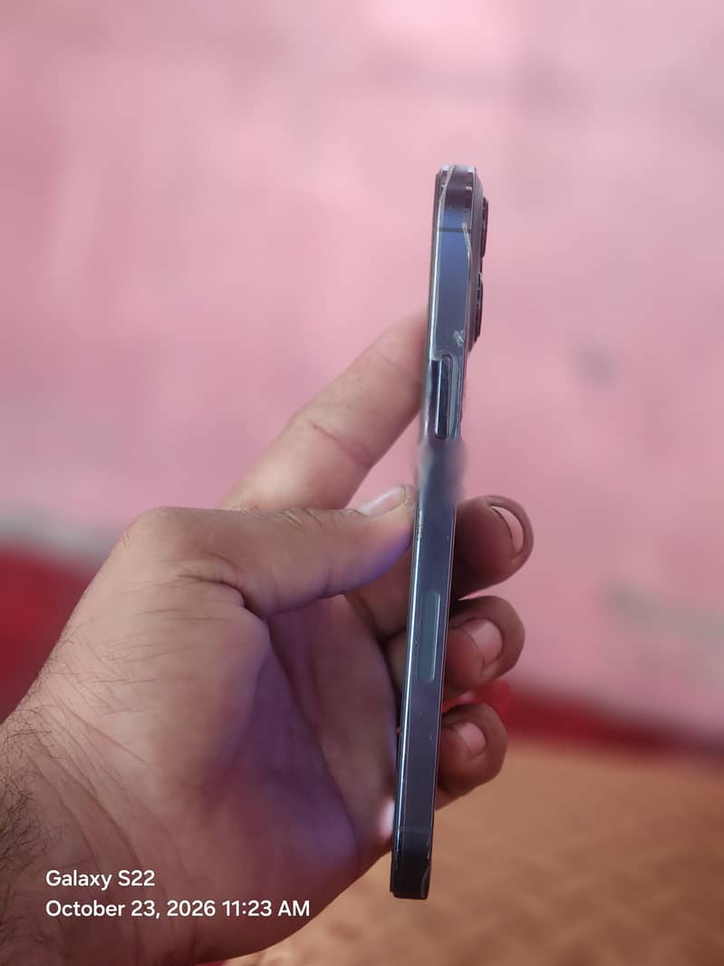 Apple iPhone 13 Pro Max 4