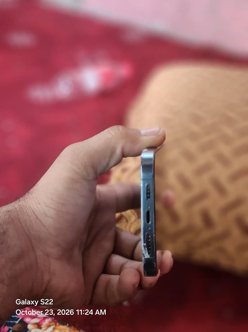 Apple iPhone 13 Pro Max 6