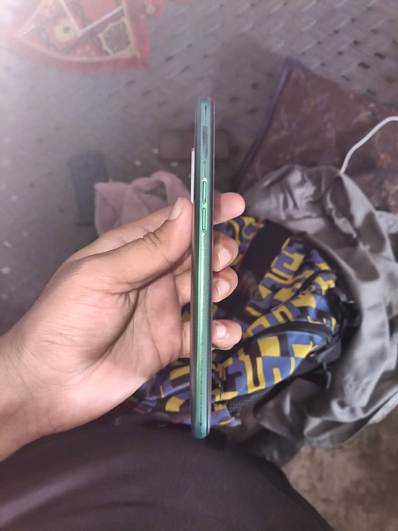 Realme 5i 0