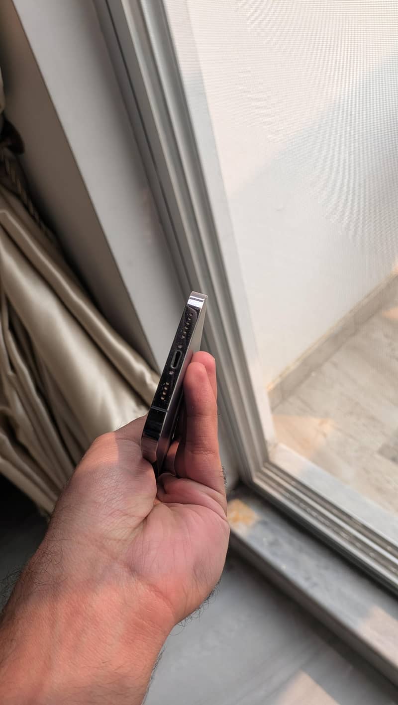 iPhone 14 Pro Max 4