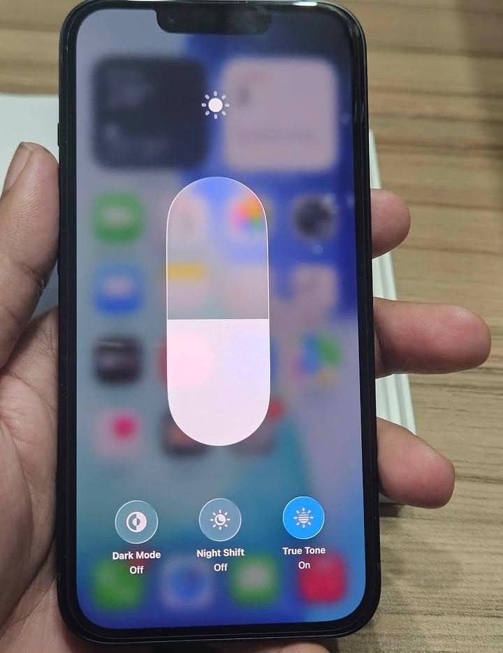 Apple iPhone 13 7