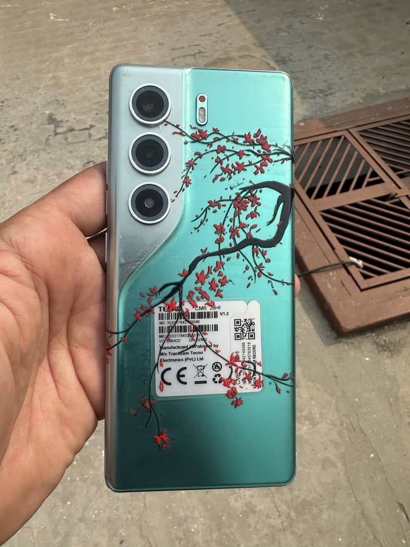 Tecno CAMON 40 Pro 8