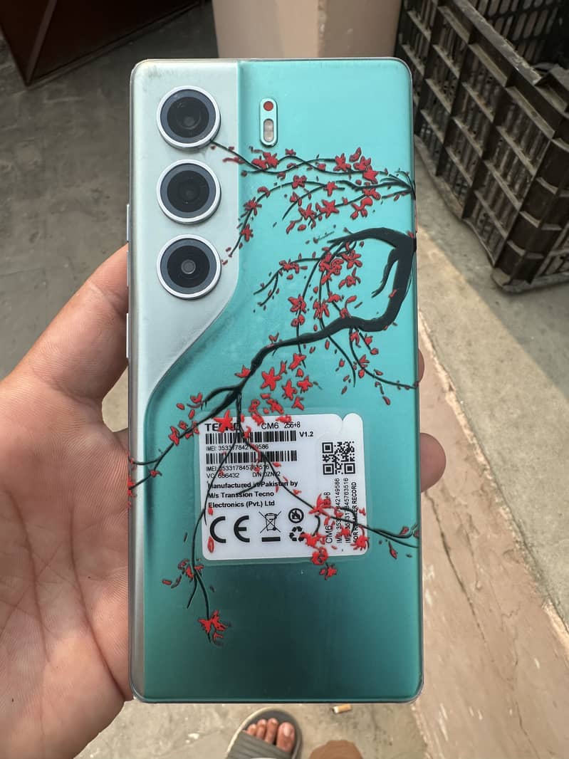 Tecno CAMON 40 Pro 9