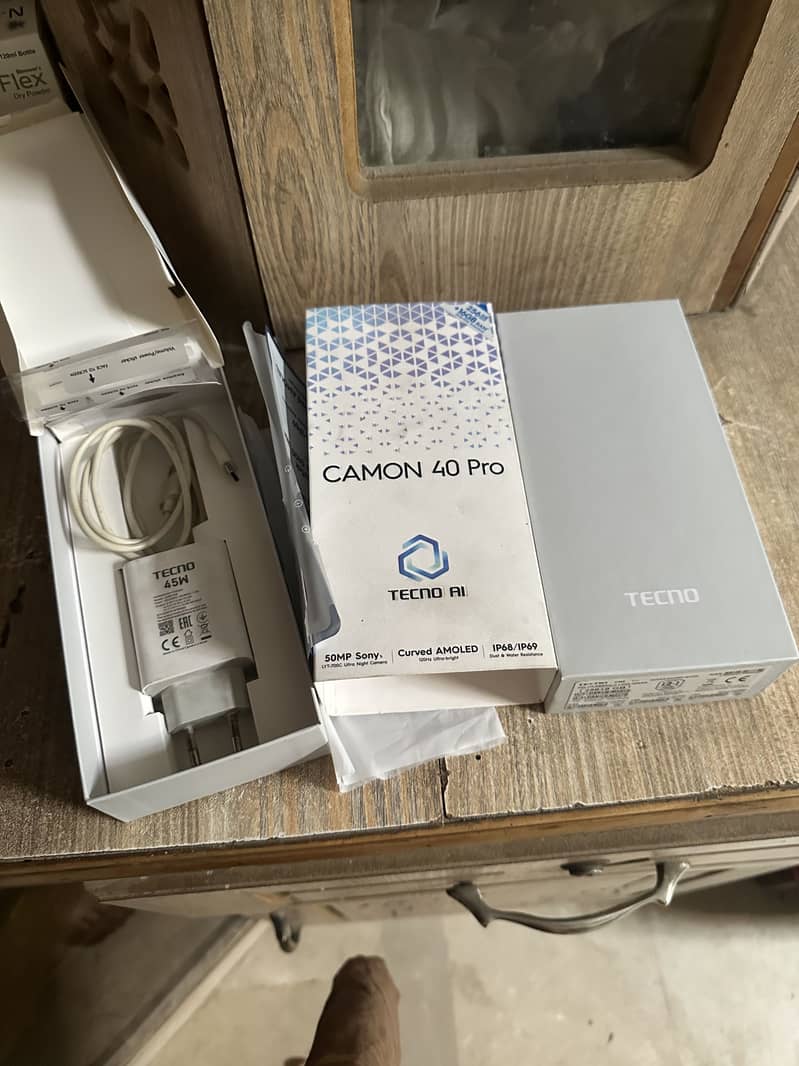 Tecno CAMON 40 Pro 10