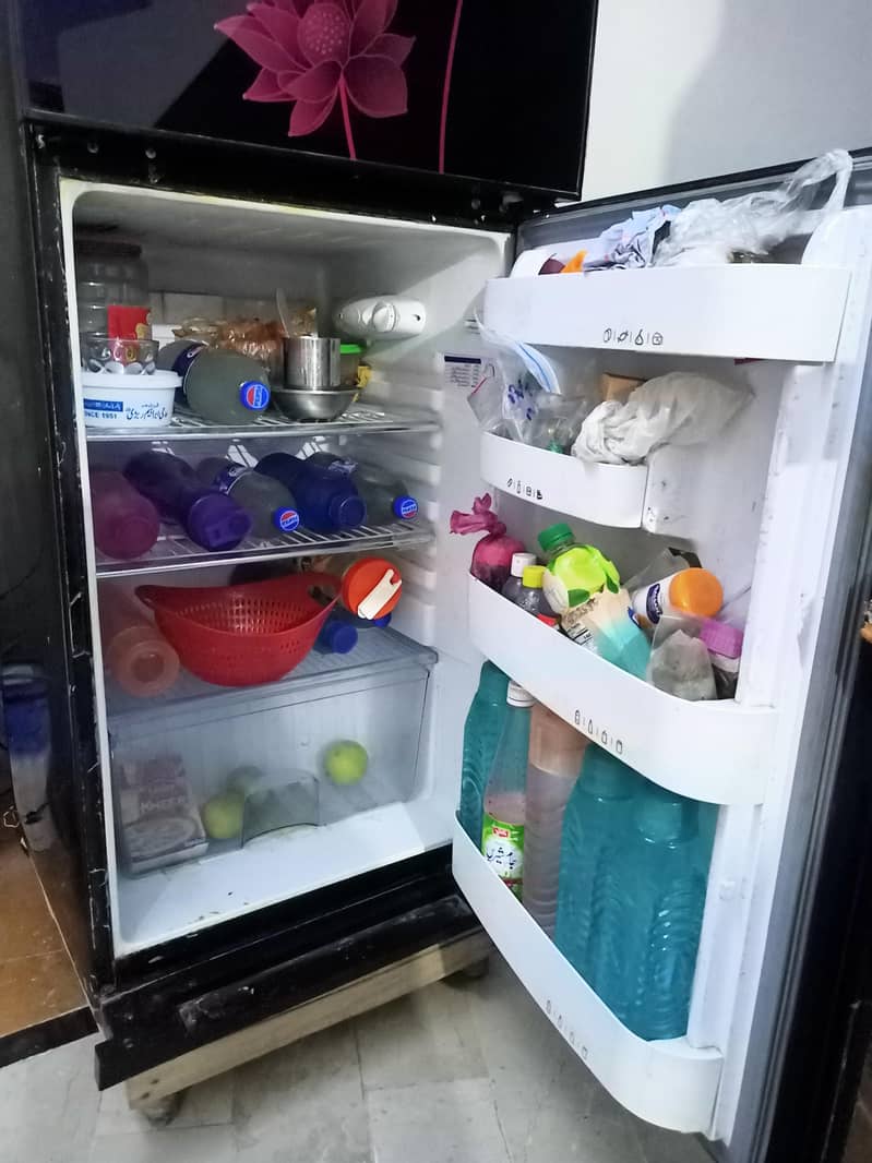 Orient fridge 10 cubic 3