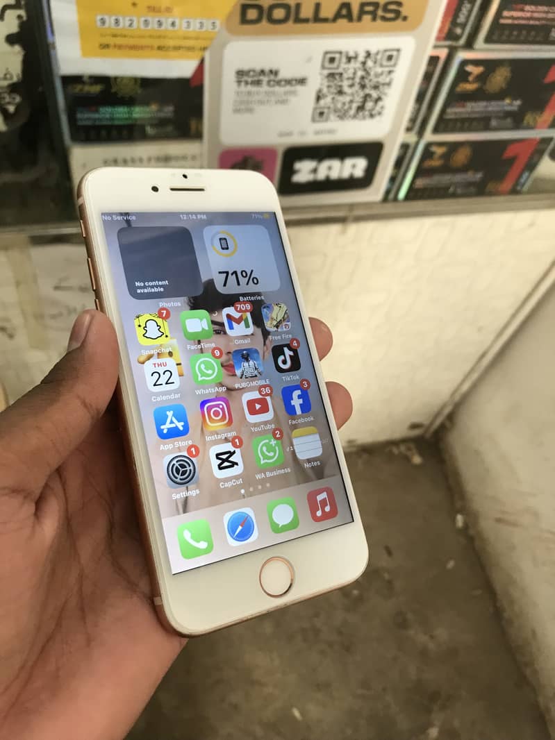 Apple iPhone 8 1