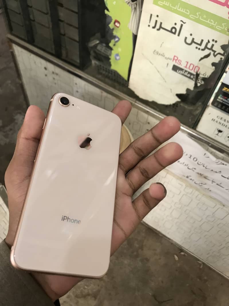 Apple iPhone 8 5