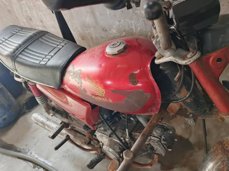 DHOOM 70CC 2014 MODEL 3
