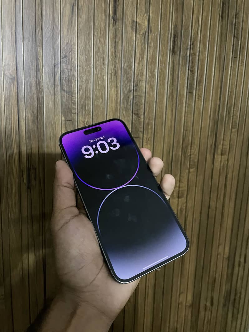 Apple iPhone 14 Pro Max 1