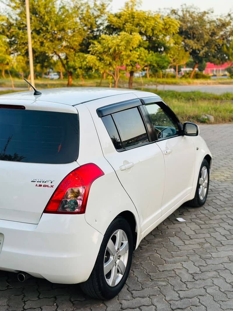 Suzuki Swift 2011 3