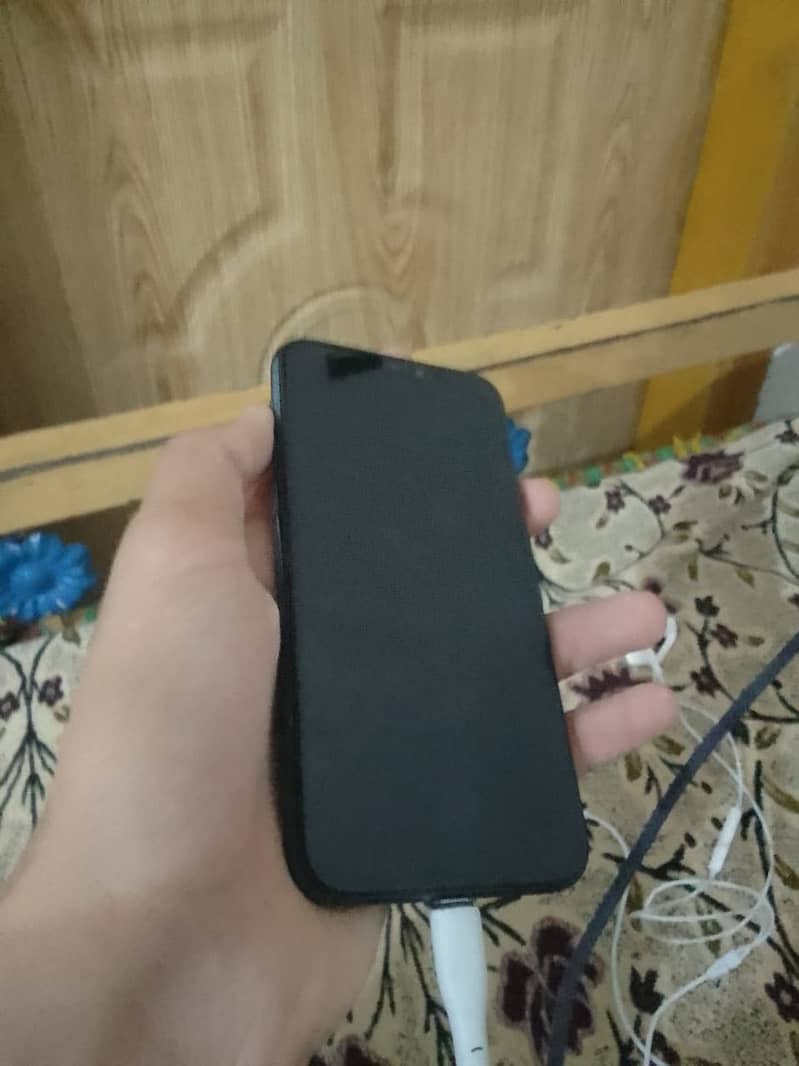 Apple iPhone 11 Pro 3