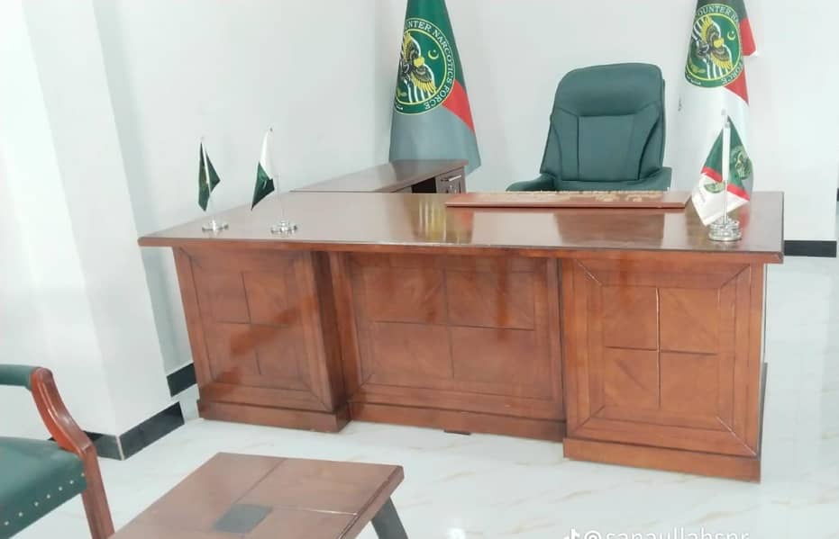 CEO table/WOODEN table/OFFICE table/EXECUTIVE table/Table 13