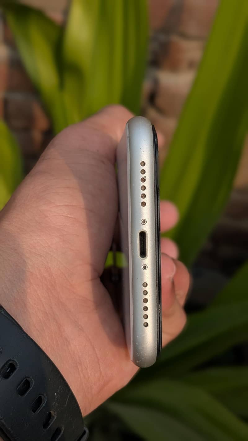Apple iPhone 11 1