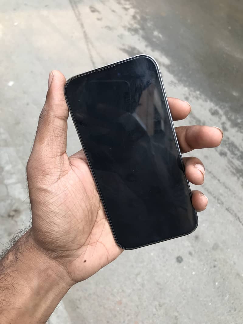 Apple iPhone 14 Pro 1